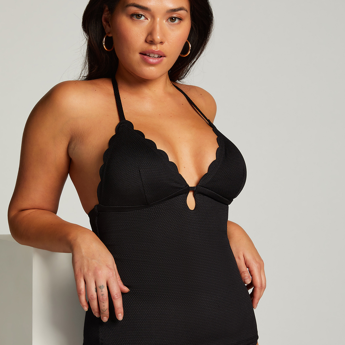 Sort Hunkemller Scallop Bikini Top Størrelse: Dame - Hunkemöller Bikini - 8720676876519